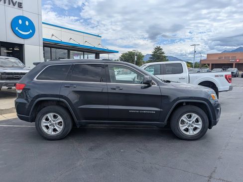 Used 2016 Jeep Grand Cherokee Laredo w/ Quick Order Package 23E AWD/4WD image 2