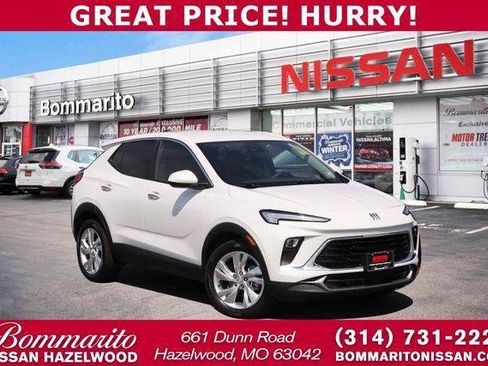 Used 2025 Buick Encore GX Preferred FWD image 1