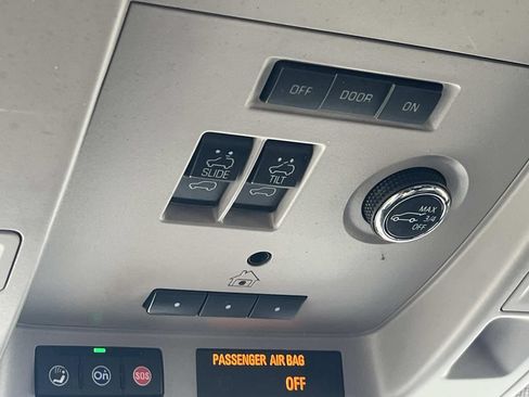 Used 2020 Cadillac Escalade Luxury AWD/4WD image 43