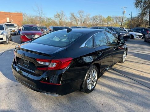 Used 2018 Honda Accord LX image 4