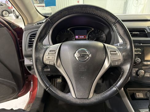 Used 2013 Nissan Altima 2.5 SV w/ 2.5SV Convenience Pkg FWD image 16