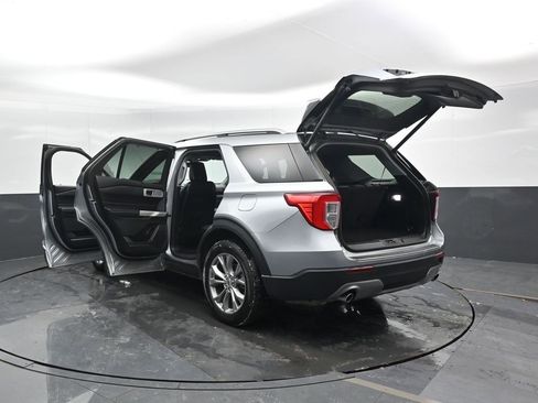 Used 2022 Ford Explorer Limited w/ Equipment Group 301A image 56