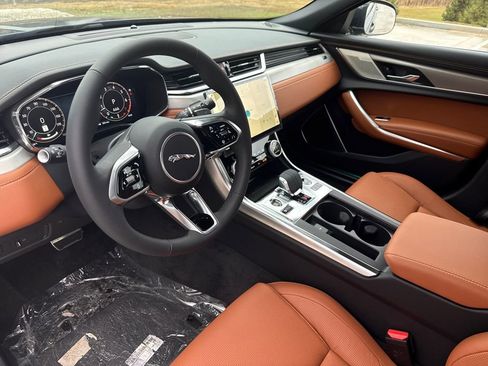 New 2024 Jaguar XF R-Dynamic SE image 11