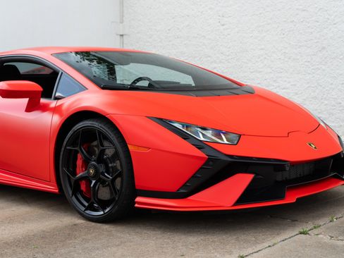 Used 2023 Lamborghini Huracan Tecnica RWD image 15