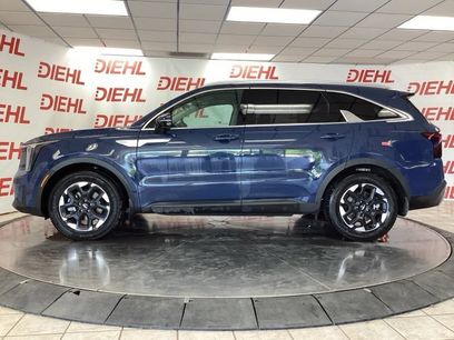 New 2026 Kia Sorento S w/ S Panoramic Sunroof Package