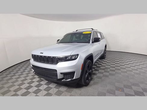 Used 2024 Jeep Grand Cherokee L Laredo AWD/4WD image 50