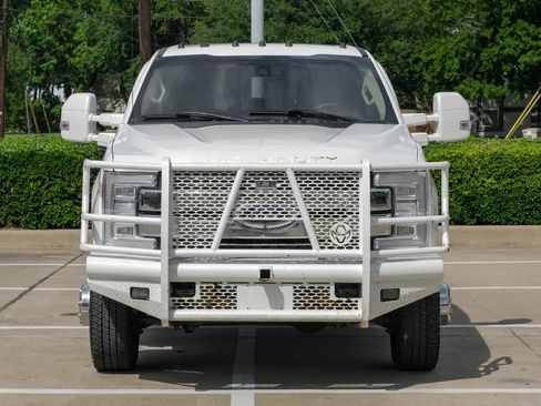 Used 2017 Ford F350 Lariat w/ Lariat Ultimate Package image 5