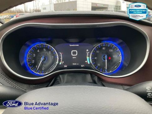 Used 2020 Chrysler Pacifica Limited FWD image 10