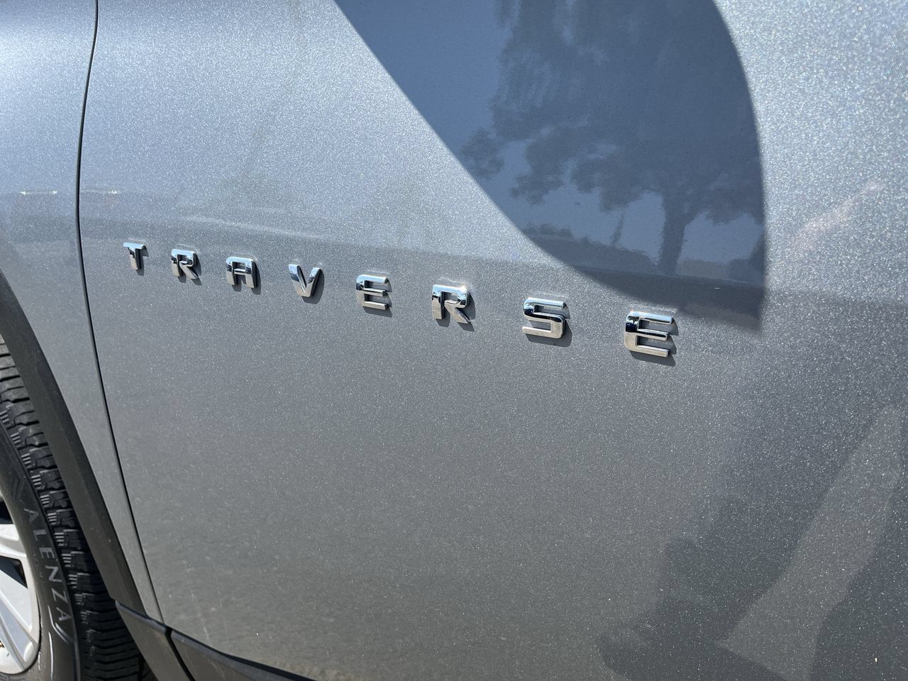 Used 2023 Chevrolet Traverse LT w/ LPO, Cargo Package FWD image 29