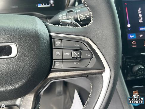 Certified 2023 Jeep Grand Cherokee 4WD 4xe w/ Luxury Tech Group II image 30