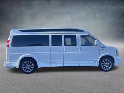 Used 2022 GMC Savana 2500 Extended image 4