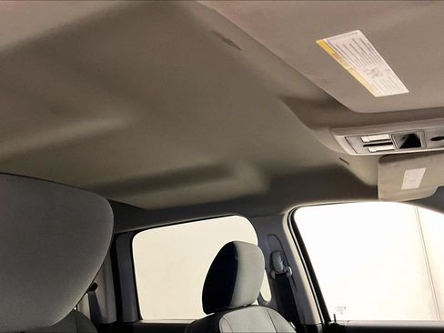 Used 2022 RAM 1500 Classic SLT RWD image 28