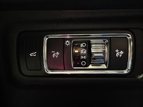 Used 2023 Lincoln Corsair Reserve w/ Equipment Group 202A image 34