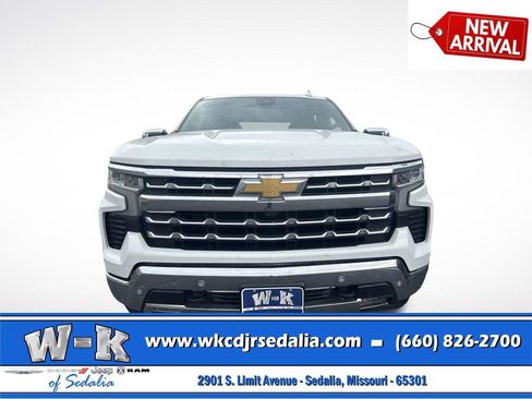Used 2023 Chevrolet Silverado 1500 LTZ AWD/4WD image 12