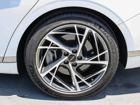 Used 2023 Genesis G90 3.5T AWD/4WD image 8