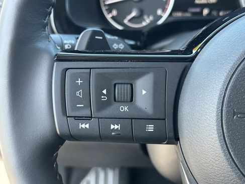 Certified 2025 Nissan Pathfinder SL w/ Black Appearance Package FWD image 27