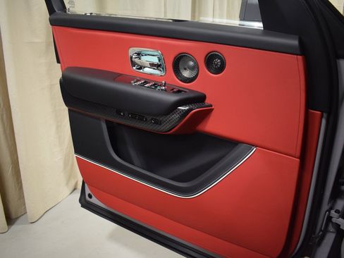 New 2026 Rolls-Royce Cullinan Black Badge image 38