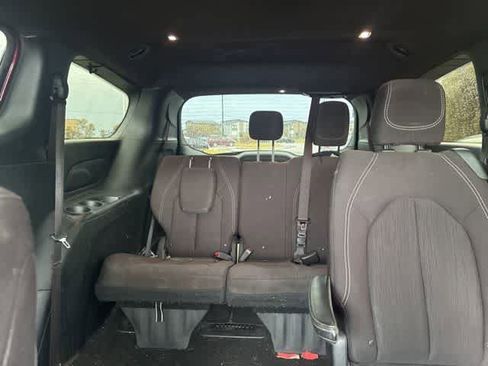 Used 2018 Chrysler Pacifica Touring Plus w/ S Appearance Package FWD image 20