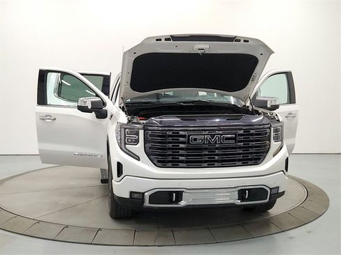 Used 2024 GMC Sierra 1500 Denali Ultimate image 10