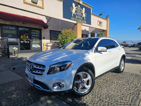 Used 2019 Mercedes-Benz GLA 250 image 1