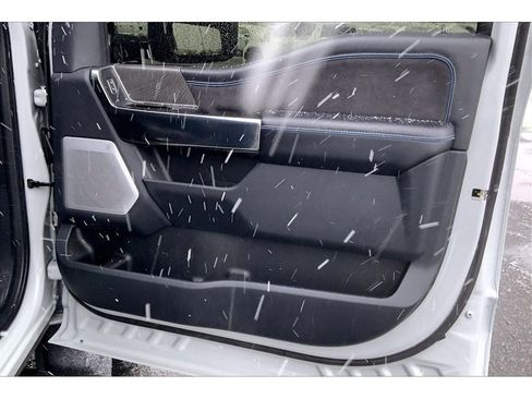 Used 2025 Ford F450 Platinum w/ FX4 Off-Road Package image 25