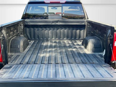 Used 2022 Chevrolet Silverado 1500 LT Trail Boss w/ Convenience Package II image 27