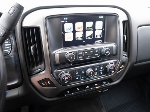 Used 2018 Chevrolet Silverado 1500 LT w/ All Star Edition image 3