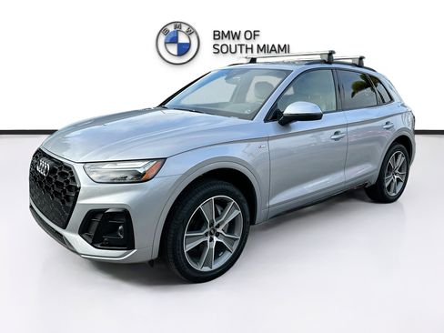 Used 2025 Audi Q5 2.0T Premium w/ Convenience Plus Package image 3