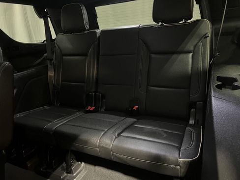Used 2023 Chevrolet Tahoe Premier AWD/4WD image 23