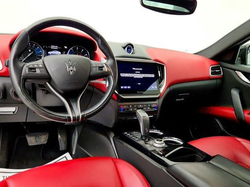 Used 2023 Maserati Ghibli Modena RWD image 11