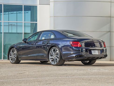 New 2026 Bentley Flying Spur Plug-In Hybrid image 3