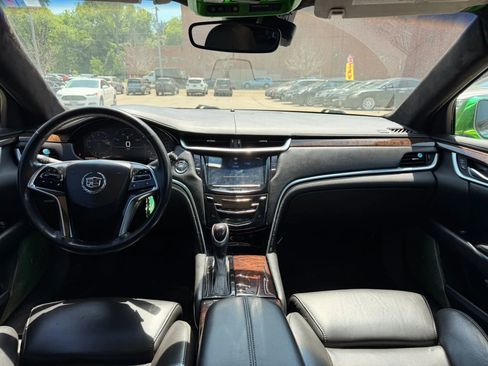 Used 2013 Cadillac XTS Premium FWD image 10
