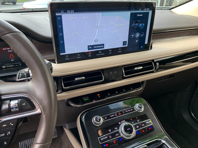 Certified 2023 Lincoln Nautilus Reserve AWD/4WD image 27