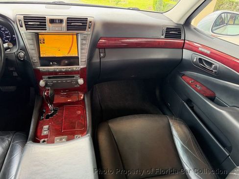 Used 2010 Lexus LS 460 RWD image 8