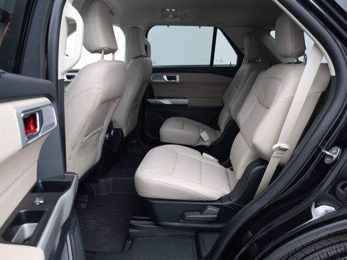 Used 2023 Ford Explorer Limited w/ Equipment Group 301A image 24