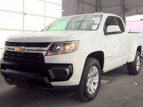 Used 2022 Chevrolet Colorado LT w/ Fleet Safety Package RWD image 2