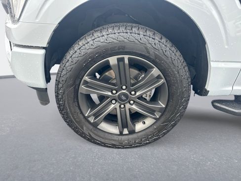 Used 2022 Ford F150 XLT w/ Equipment Group 302A High AWD/4WD image 11