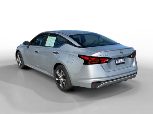 Used 2019 Nissan Altima 2.5 S image 3