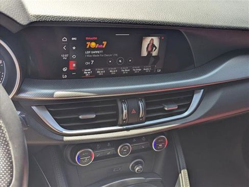 Used 2023 Alfa Romeo Stelvio Veloce AWD/4WD image 8