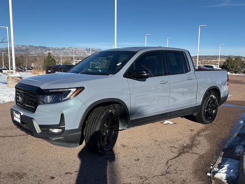 Used 2023 Honda Ridgeline Black Edition image 3