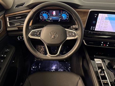 New 2026 Volkswagen Atlas SE image 13