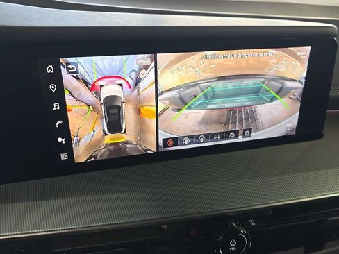 Used 2025 Nissan Murano SL AWD/4WD image 11
