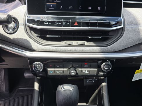 New 2025 Jeep Compass Sport image 16