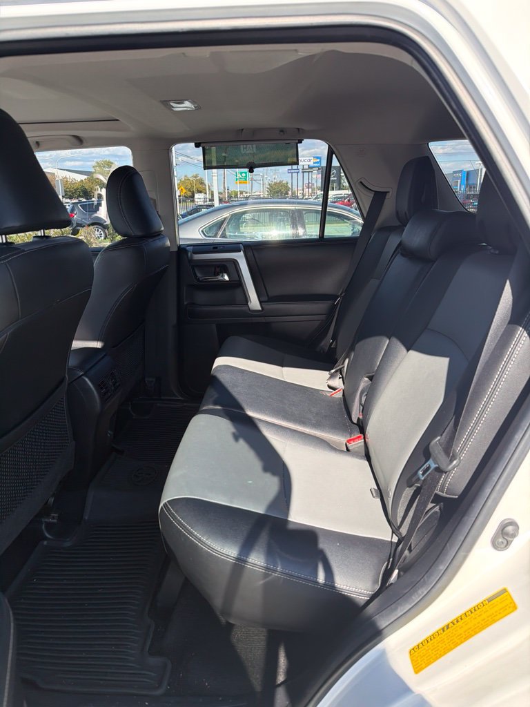 Used 2020 Toyota 4Runner SR5 Premium w/ Moonroof Package AWD/4WD image 10