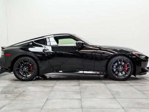Used 2024 Nissan Z Performance w/ Floor Mat Package RWD image 6
