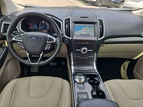 Used 2019 Ford Edge Titanium w/ Equipment Group 301A FWD image 9