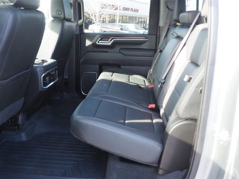 Used 2024 GMC Sierra 2500 SLT w/ SLT Premium Package image 15