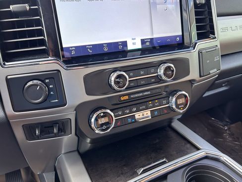 Certified 2022 Ford F350 Lariat w/ Lariat Ultimate Package AWD/4WD image 30
