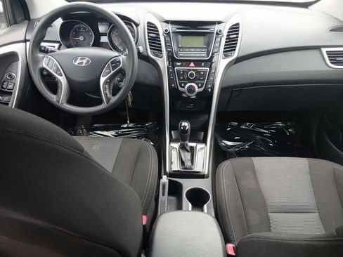 Used 2015 Hyundai Elantra GT FWD image 10