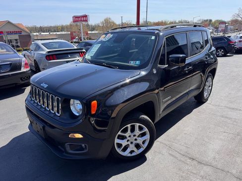 Used 2015 Jeep Renegade Latitude image 2